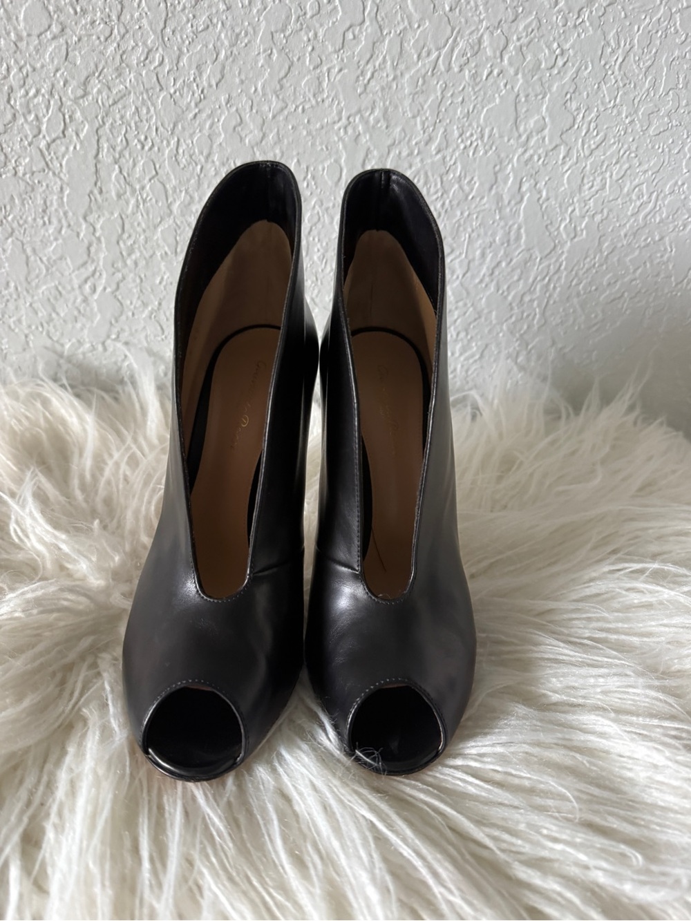 Gianvito Rossi Vamp booties Black Peep-Toe Women's Pumps